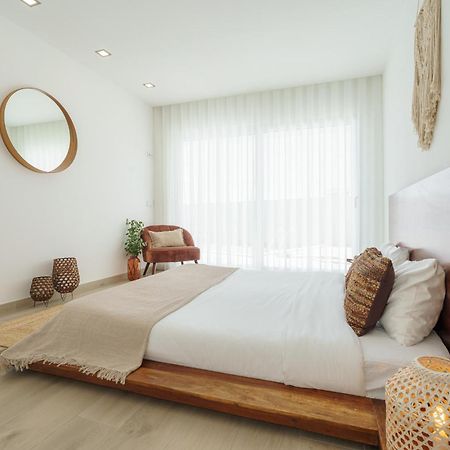 Beach Villa With Ocean View Луриня Екстериор снимка