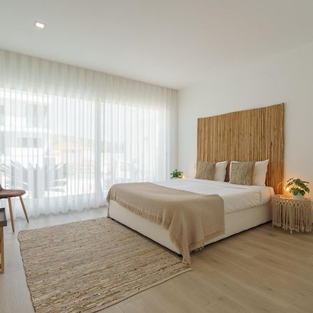 Beach Villa With Ocean View Луриня Екстериор снимка
