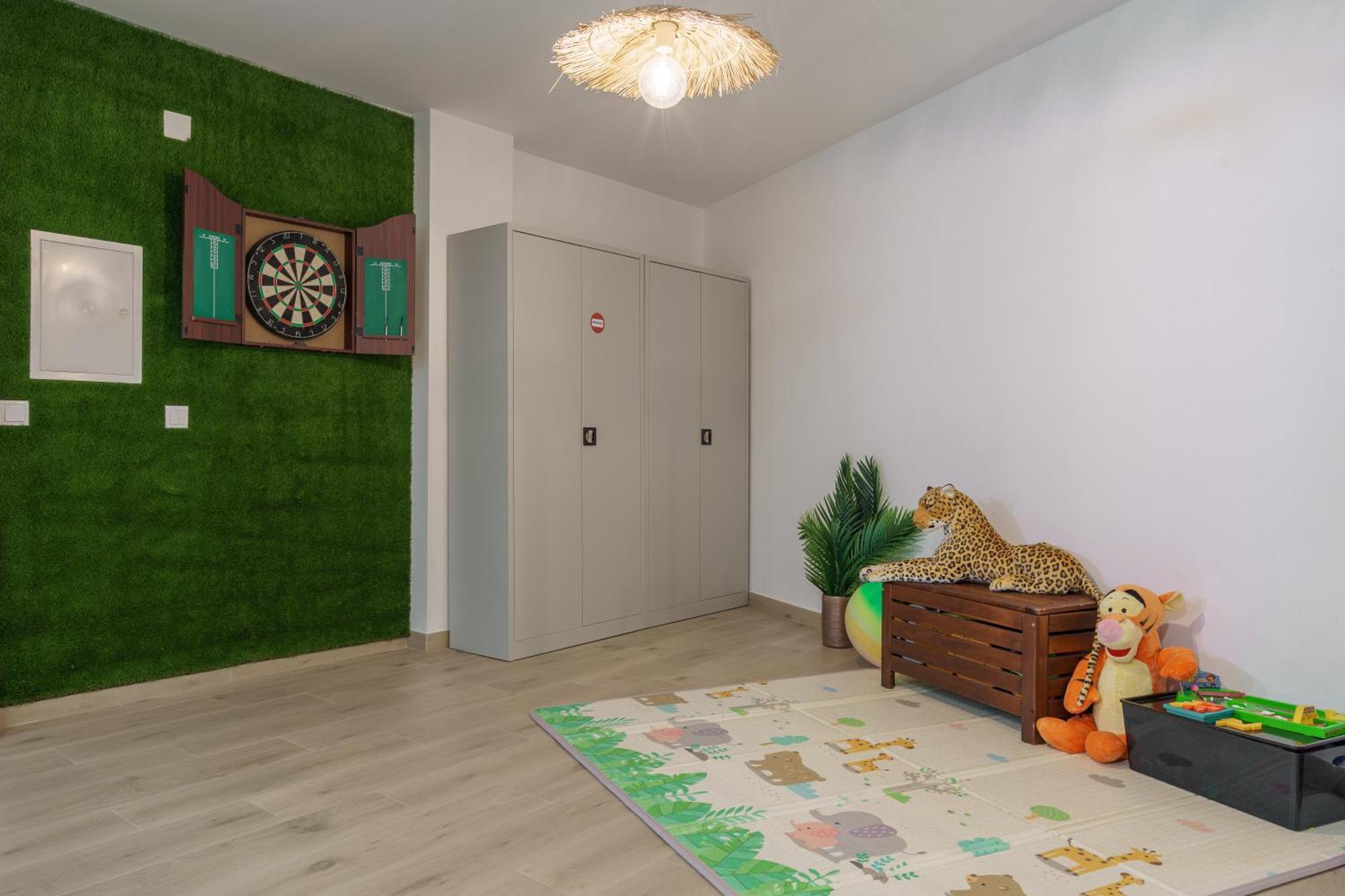 Beach Villa With Ocean View Луриня Екстериор снимка