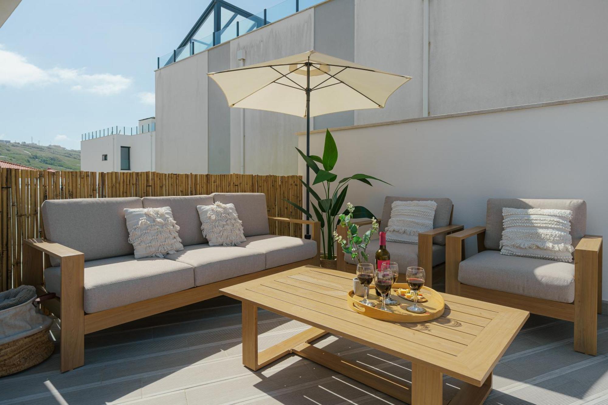 Beach Villa With Ocean View Луриня Екстериор снимка